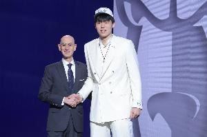 杨瀚森16号秀☎️今年NBA选秀赢家、输家大讨论！吧友们点评一波